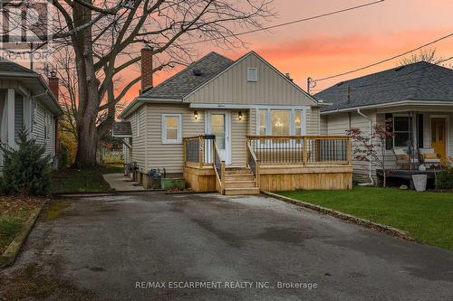 15 Verdun Avenue, St. Catharines, ON - Outdoor With Deck Patio Veranda