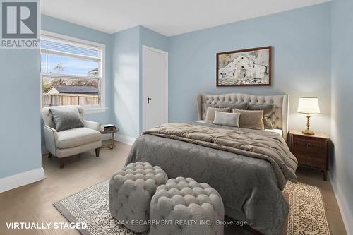 15 Verdun Avenue, St. Catharines, ON - Indoor Photo Showing Bedroom