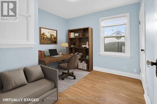 15 Verdun Avenue, St. Catharines, ON - Indoor Photo Showing Office