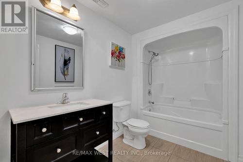 12 - 60 Dufferin Avenue, Brantford, ON - Indoor Photo Showing Bathroom