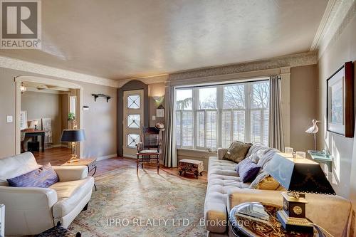 1 Mcquade Drive, Quinte West, ON - Indoor Photo Showing Living Room