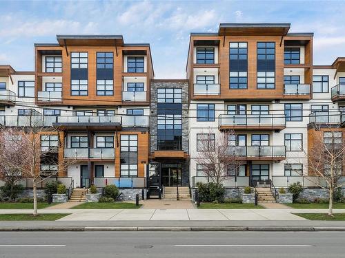 203-4000 Shelbourne St, Saanich, BC - Outdoor With Balcony With Facade