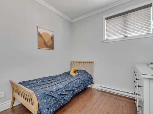 Chambre Ã Â coucher - 7535 Rue De Buffalo, Québec (Les Rivières), QC - Indoor Photo Showing Bedroom