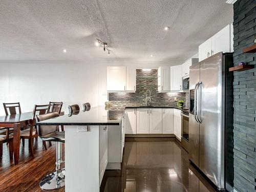 Kitchen - 101-2500 Rue St-Antoine O., Montréal (Le Sud-Ouest), QC - Indoor Photo Showing Kitchen With Upgraded Kitchen