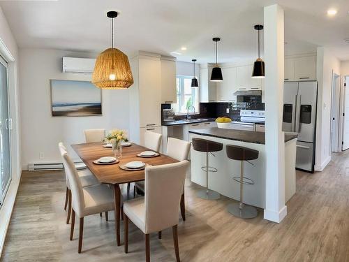 Overall view - 225 18E Avenue O., Venise-En-Québec, QC - Indoor Photo Showing Dining Room