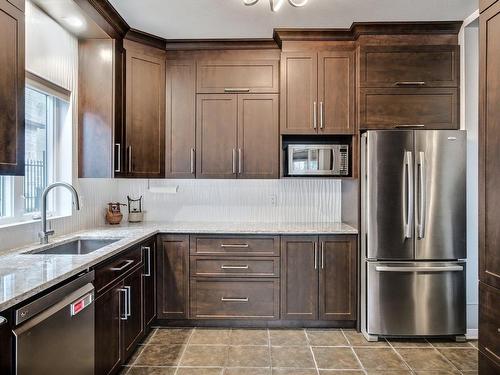 Cuisine - 8 Rue Du Gouvernail, Gatineau (Hull), QC - Indoor Photo Showing Kitchen With Upgraded Kitchen