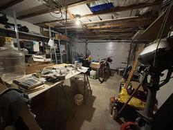 Garage - 