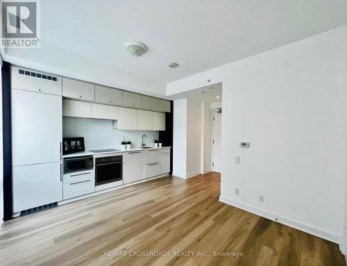 2504 - 15 Grenville Street, Toronto, ON - Indoor Photo Showing Kitchen