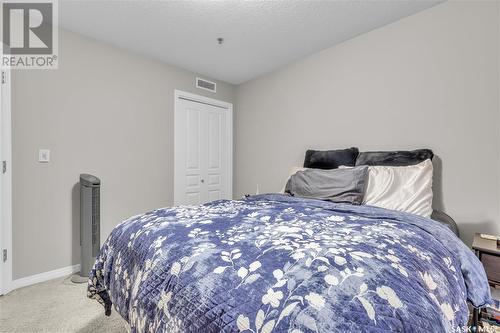 2101 104 Willis Crescent, Saskatoon, SK - Indoor Photo Showing Bedroom