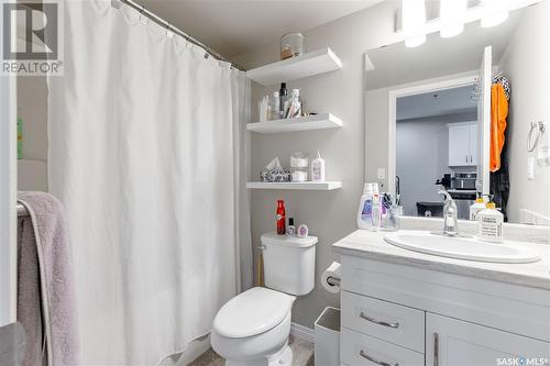 2101 104 Willis Crescent, Saskatoon, SK - Indoor Photo Showing Bathroom