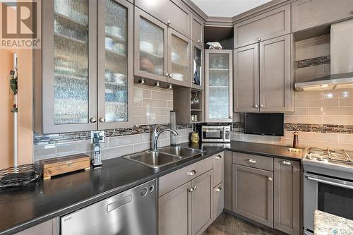 301 530 J Avenue S, Saskatoon, SK - Indoor Photo Showing Kitchen With Double Sink