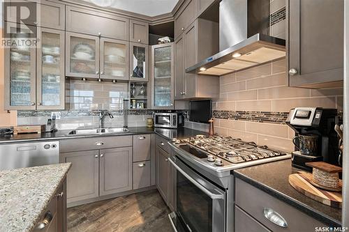 301 530 J Avenue S, Saskatoon, SK - Indoor Photo Showing Kitchen With Double Sink With Upgraded Kitchen