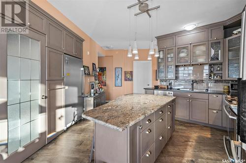 301 530 J Avenue S, Saskatoon, SK - Indoor Photo Showing Kitchen With Upgraded Kitchen