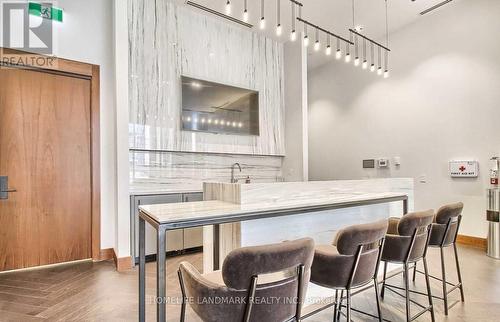 2911 - 7895 Jane Street, Vaughan, ON - Indoor Photo Showing Dining Room