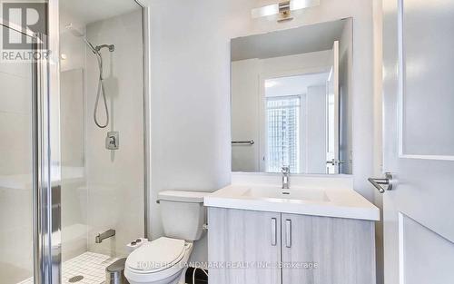 2911 - 7895 Jane Street, Vaughan, ON - Indoor Photo Showing Bathroom