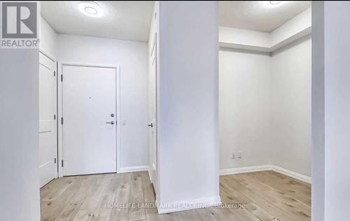 2911 - 7895 Jane Street, Vaughan, ON - Indoor Photo Showing Other Room