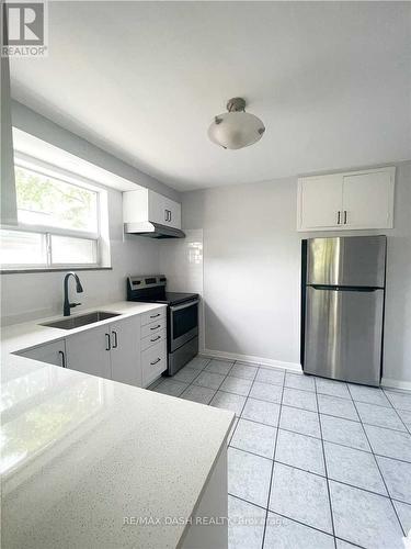 Upper - 79 Greensides Avenue, Toronto, ON - Indoor Photo Showing Kitchen