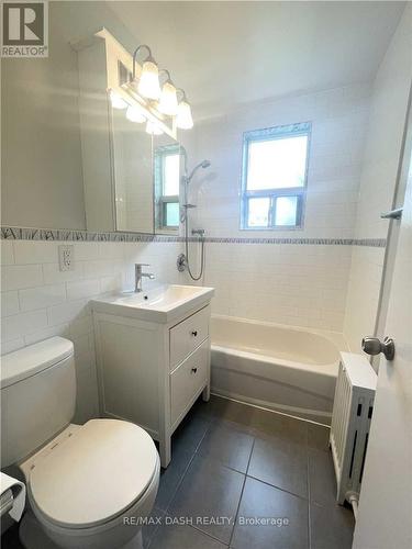 Upper - 79 Greensides Avenue, Toronto, ON - Indoor Photo Showing Bathroom