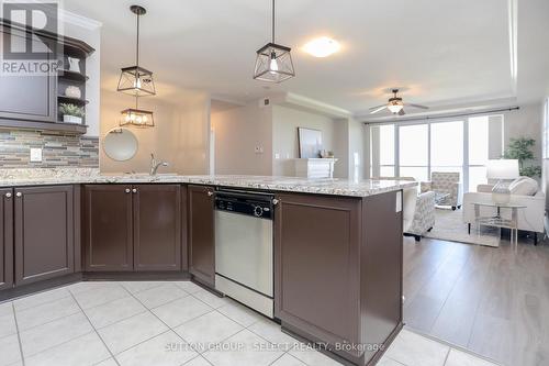 1008 - 1030 Coronation Drive, London, ON - Indoor Photo Showing Kitchen With Upgraded Kitchen