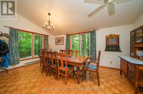 9919 Pinery Lane, Lambton Shores (Grand Bend), ON - Indoor Photo Showing Dining Room