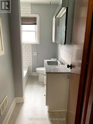 295 Monash Avenue, Oshawa, ON - Indoor Photo Showing Bathroom