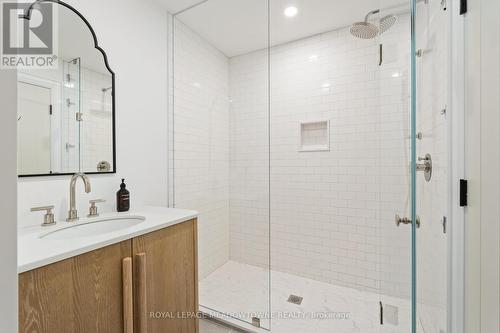 166 Mill Street, Halton Hills, ON - Indoor Photo Showing Bathroom