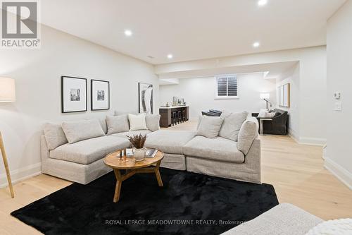 166 Mill Street, Halton Hills, ON - Indoor Photo Showing Living Room