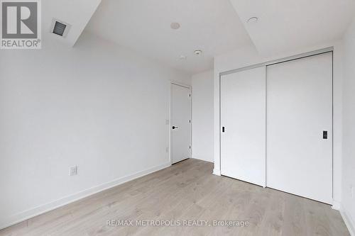 521 - 36 Zorra Street, Toronto, ON - Indoor Photo Showing Other Room