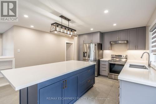 16738 Caledon King Town Line N, Caledon, ON - Indoor Photo Showing Kitchen With Double Sink With Upgraded Kitchen