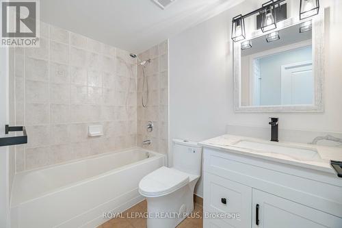 304 - 4879 Kimbermount Avenue, Mississauga, ON - Indoor Photo Showing Bathroom