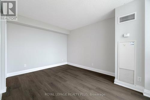 304 - 4879 Kimbermount Avenue, Mississauga, ON - Indoor Photo Showing Other Room