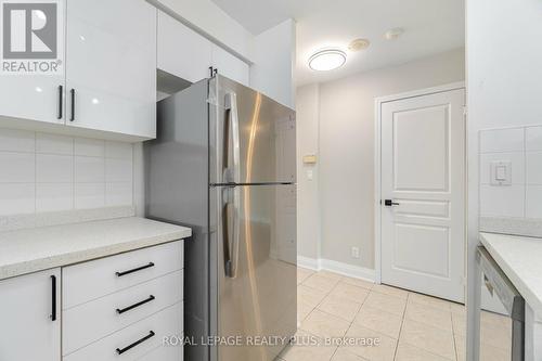 304 - 4879 Kimbermount Avenue, Mississauga, ON - Indoor Photo Showing Kitchen