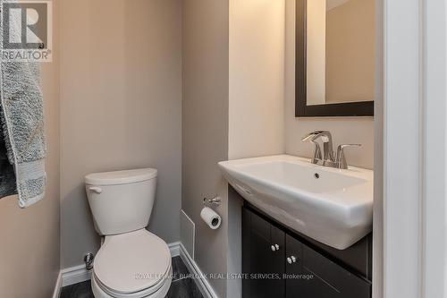 264 Wise Crossing, Milton, ON - Indoor Photo Showing Bathroom