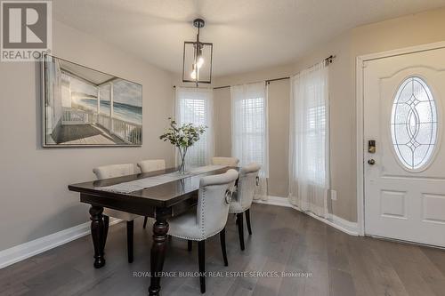 264 Wise Crossing, Milton, ON - Indoor Photo Showing Dining Room