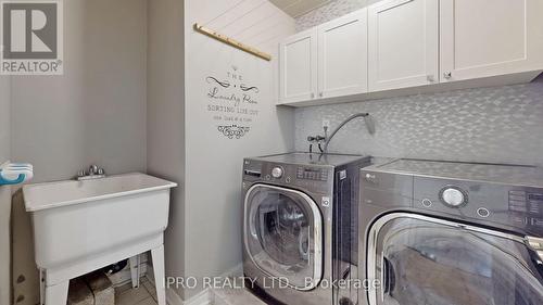 6017 Osprey Boulevard, Mississauga, ON - Indoor Photo Showing Laundry Room