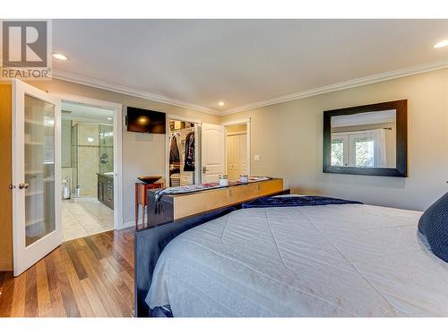 9291 Chinook Road, Vernon, BC - Indoor Photo Showing Bedroom