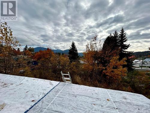 2203 Third Avenue, Rossland, BC - Outdoor With View