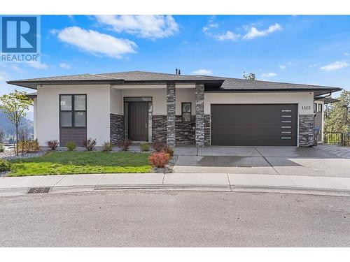 1325 Sladen Crescent, Kelowna, BC - Outdoor With Facade