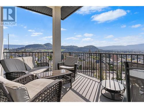 1325 Sladen Crescent, Kelowna, BC - Outdoor With View With Exterior