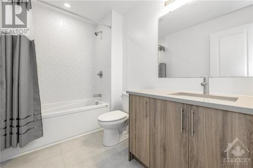 2329 Goldhawk Drive, Ottawa, ON - Indoor Photo Showing Bathroom