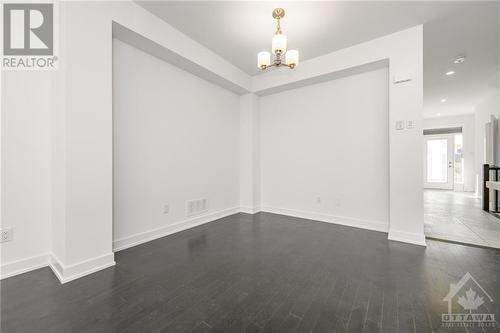 2329 Goldhawk Drive, Ottawa, ON - Indoor Photo Showing Other Room