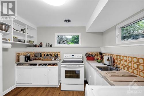 478 Coronation Avenue, Ottawa, ON - Indoor Photo Showing Kitchen