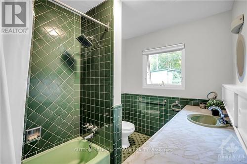 478 Coronation Avenue, Ottawa, ON - Indoor Photo Showing Bathroom