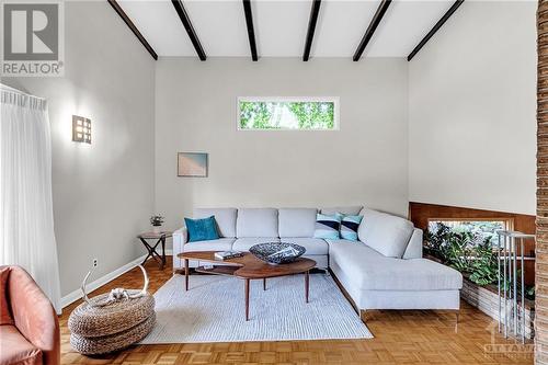 478 Coronation Avenue, Ottawa, ON - Indoor Photo Showing Living Room