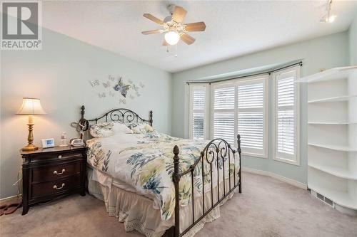 5700 Blackwell Sideroad Unit# 261, Sarnia, ON - Indoor Photo Showing Bedroom