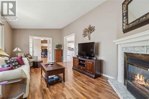 5700 Blackwell Sideroad Unit# 261, Sarnia, ON - Indoor Photo Showing Living Room With Fireplace