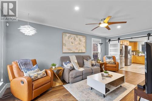 284 St. Andrews, Lakeshore, ON - Indoor Photo Showing Living Room