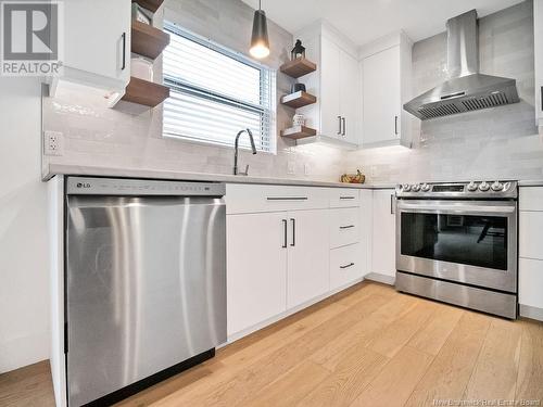 40 Amity Street, Moncton, NB - Indoor Photo Showing Kitchen With Upgraded Kitchen