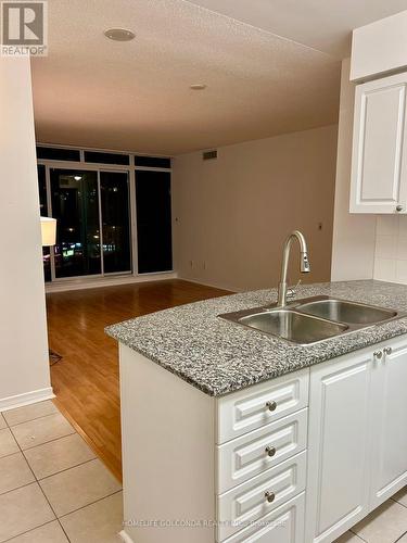 505 - 5500 Yonge Street, Toronto, ON - Indoor Photo Showing Kitchen With Double Sink