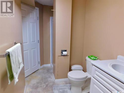 103 1St Street, Limerick, SK - Indoor Photo Showing Bathroom